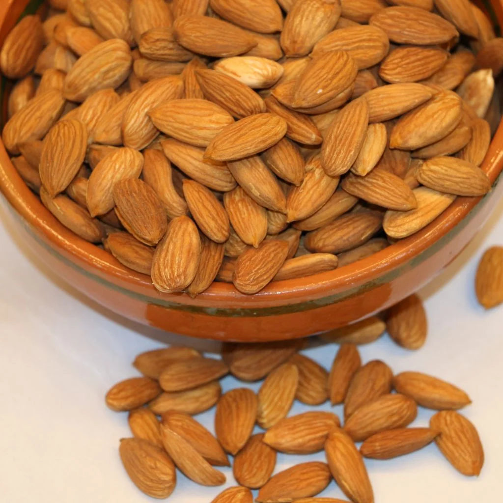 Badam Kagzi Giri (Almond)