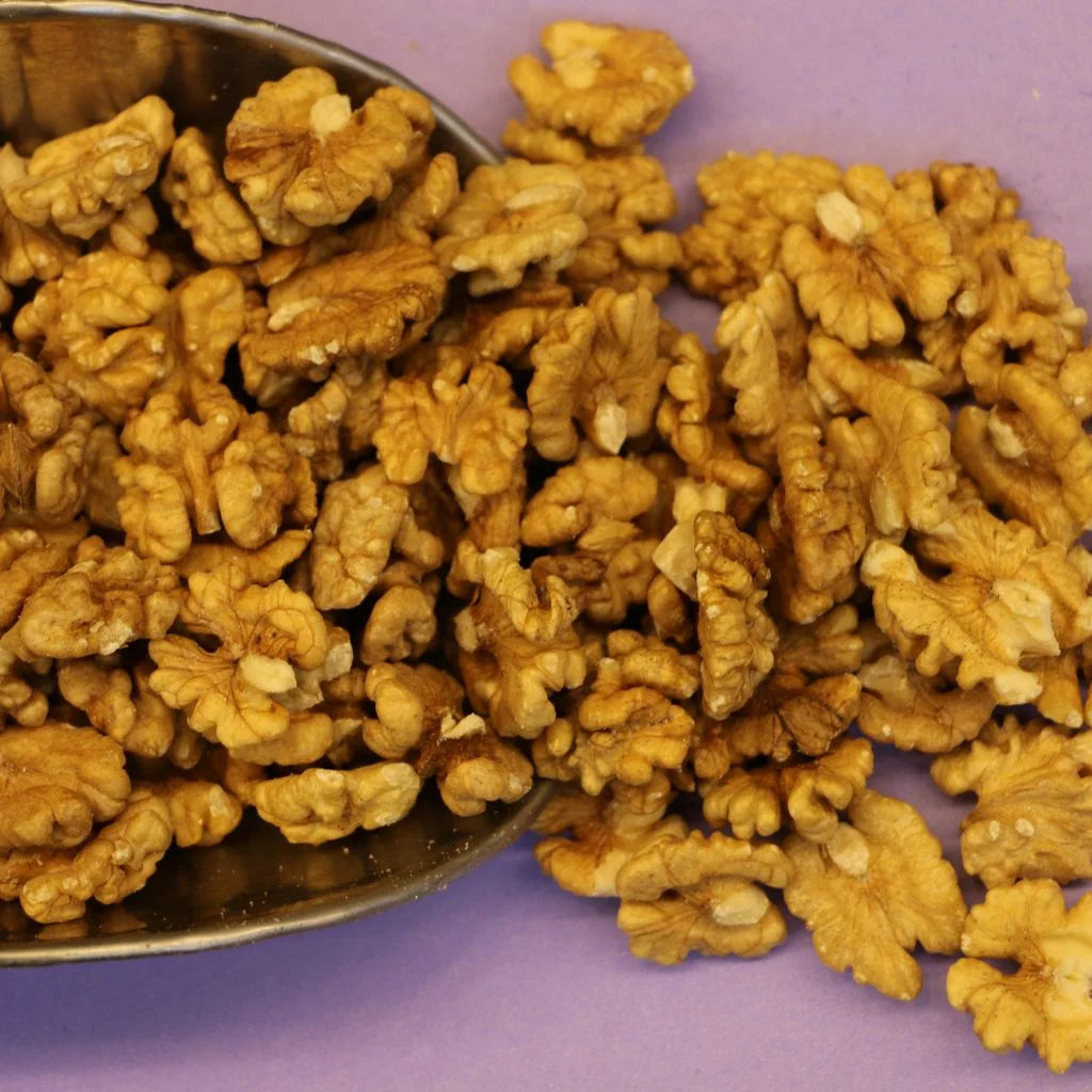 Akhrot giri (Walnut)