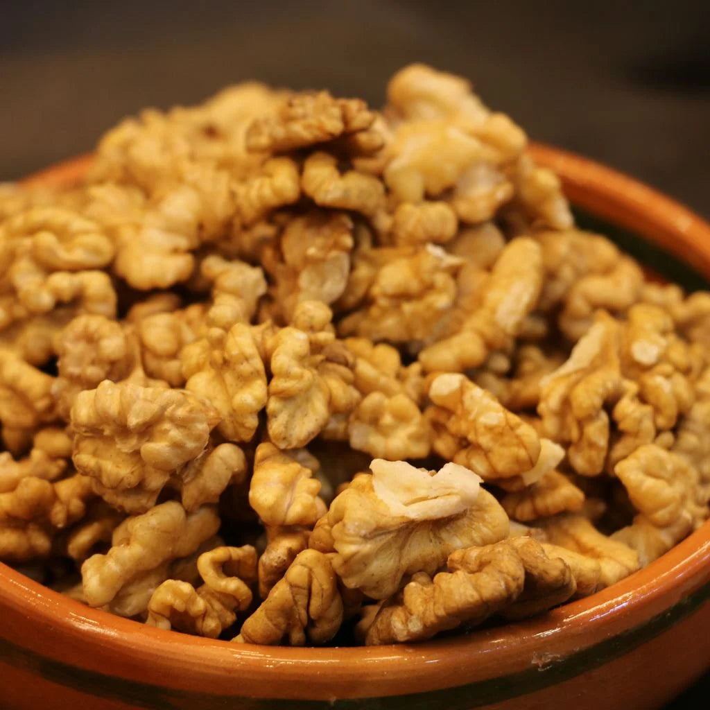 Akhrot giri (Walnut)